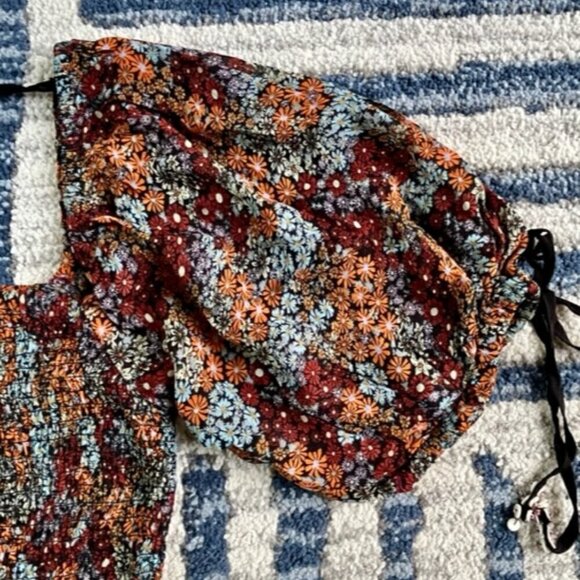 Free People NWT Square Neck Smocked Puff Sleeve Floral Crop Top In Dark Combo L - Picture 6 of 16